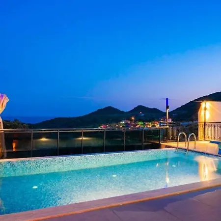 Tanyeri Villa カシュ
